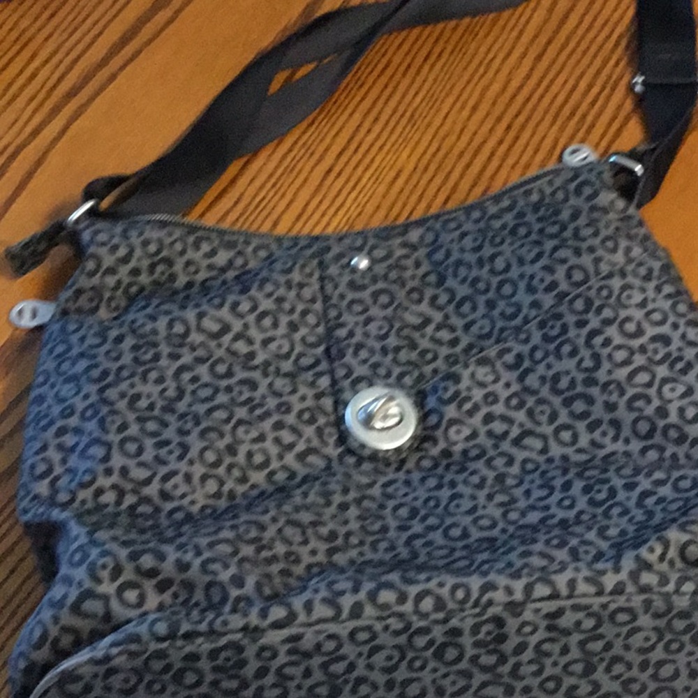 Baggallini shoulder/crossbody
